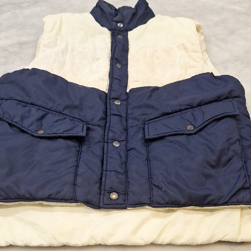 Vintage Campus Navy Cream Corduroy Puffer Vest Snap Pockets 70s Show Vibes Sz Lg